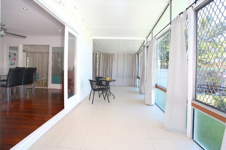 12 Coral Avenue LABRADOR 4