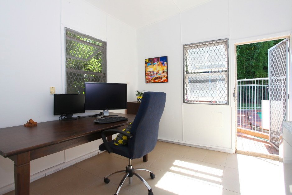 12 Coral Avenue LABRADOR 17