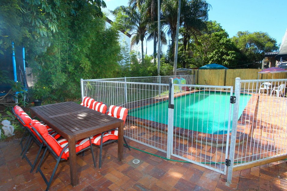 12 Coral Avenue LABRADOR 19
