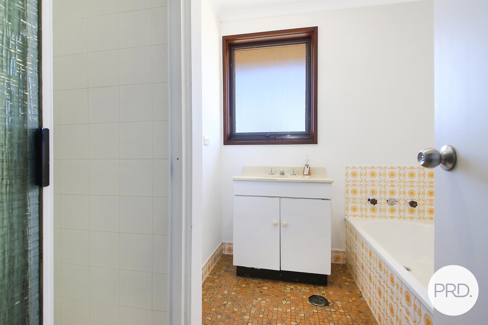 12 Crackenback Street THURGOONA 8