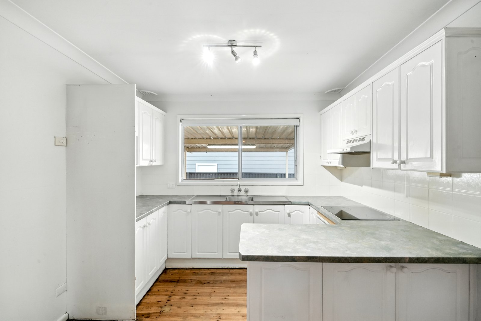 12 Craig Ave  Oxley Park 4