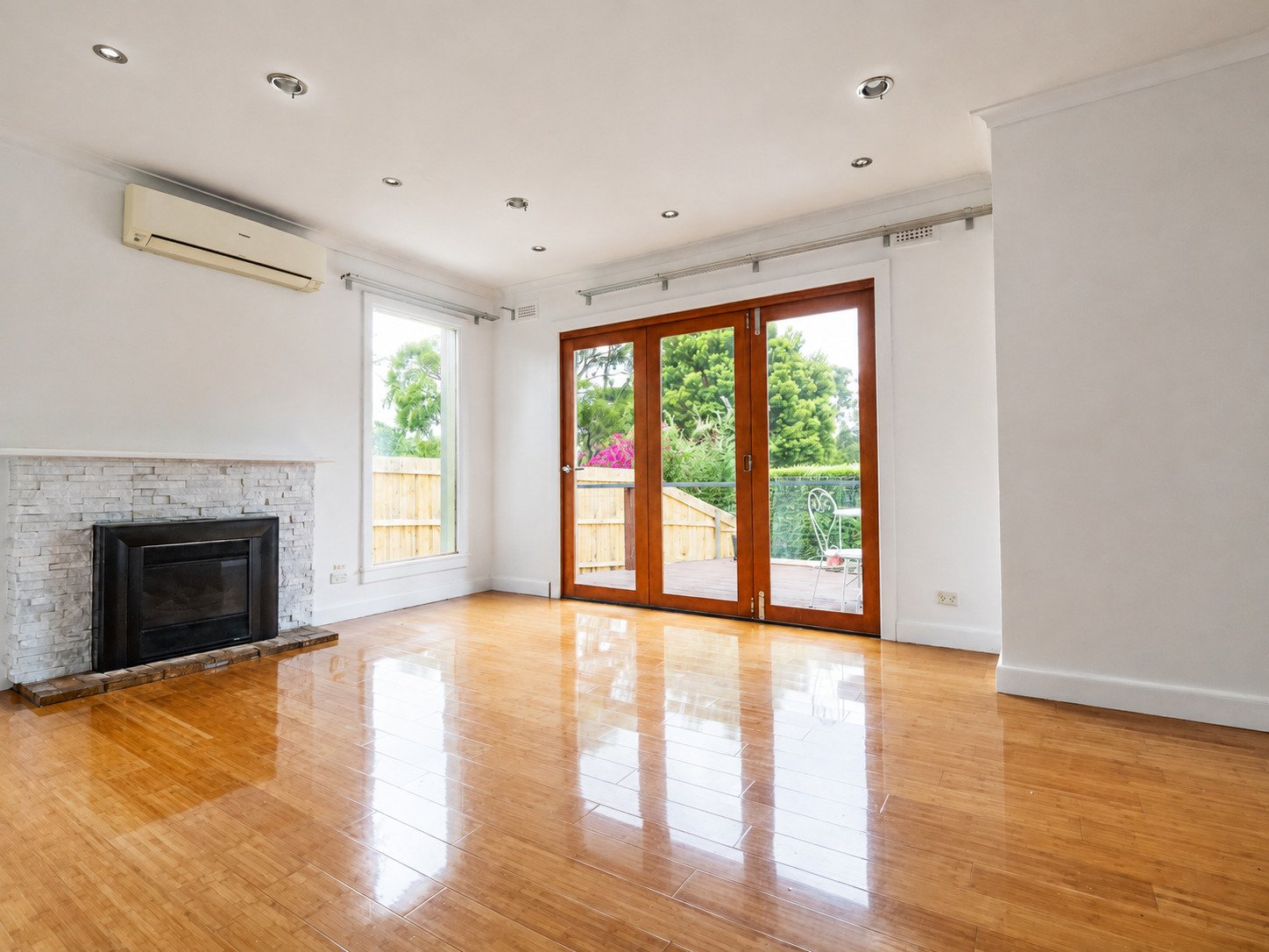 Gallery: 1/2 Cudgee Court