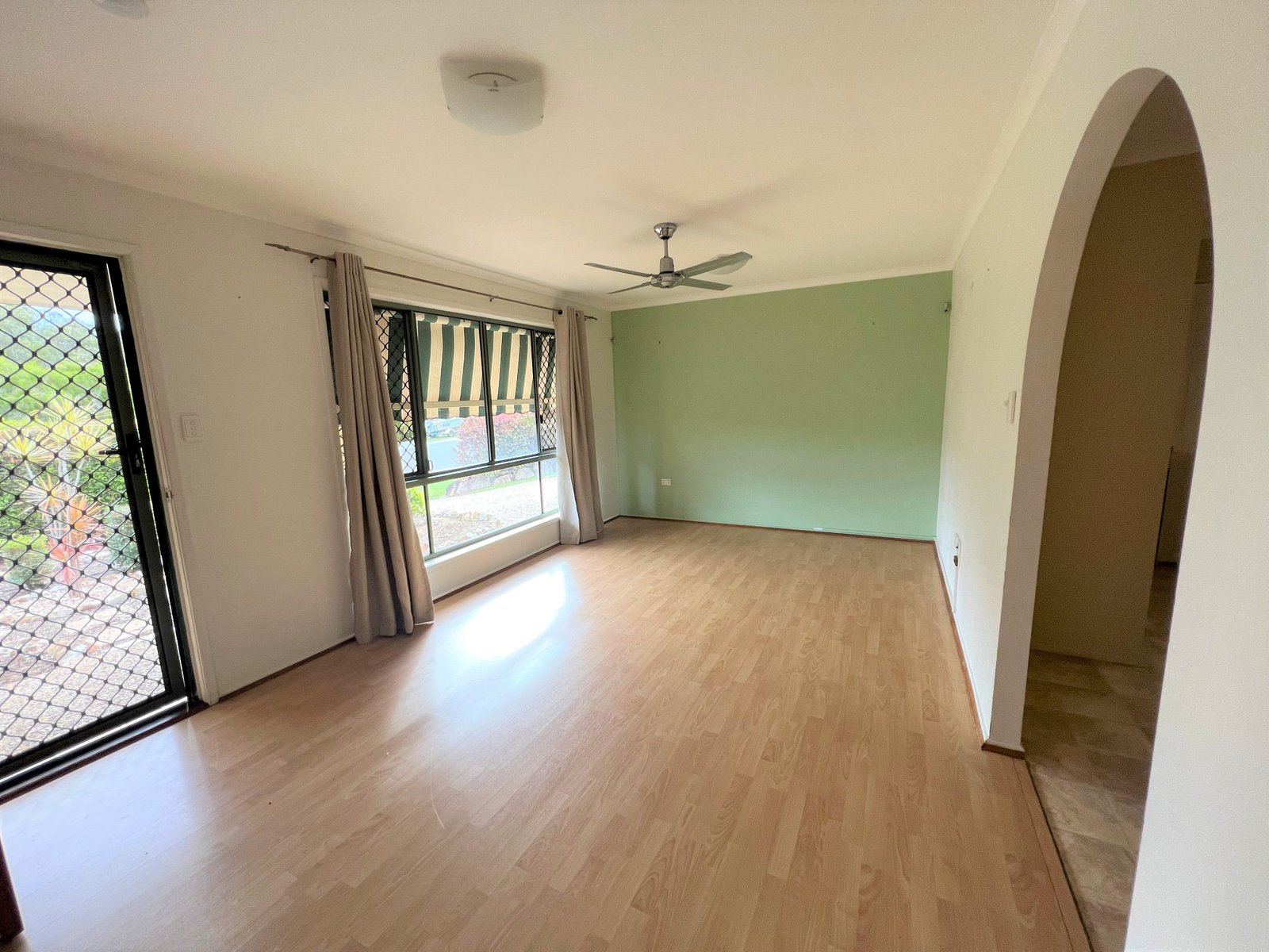 12 Curtis Avenue BOYNE ISLAND 5