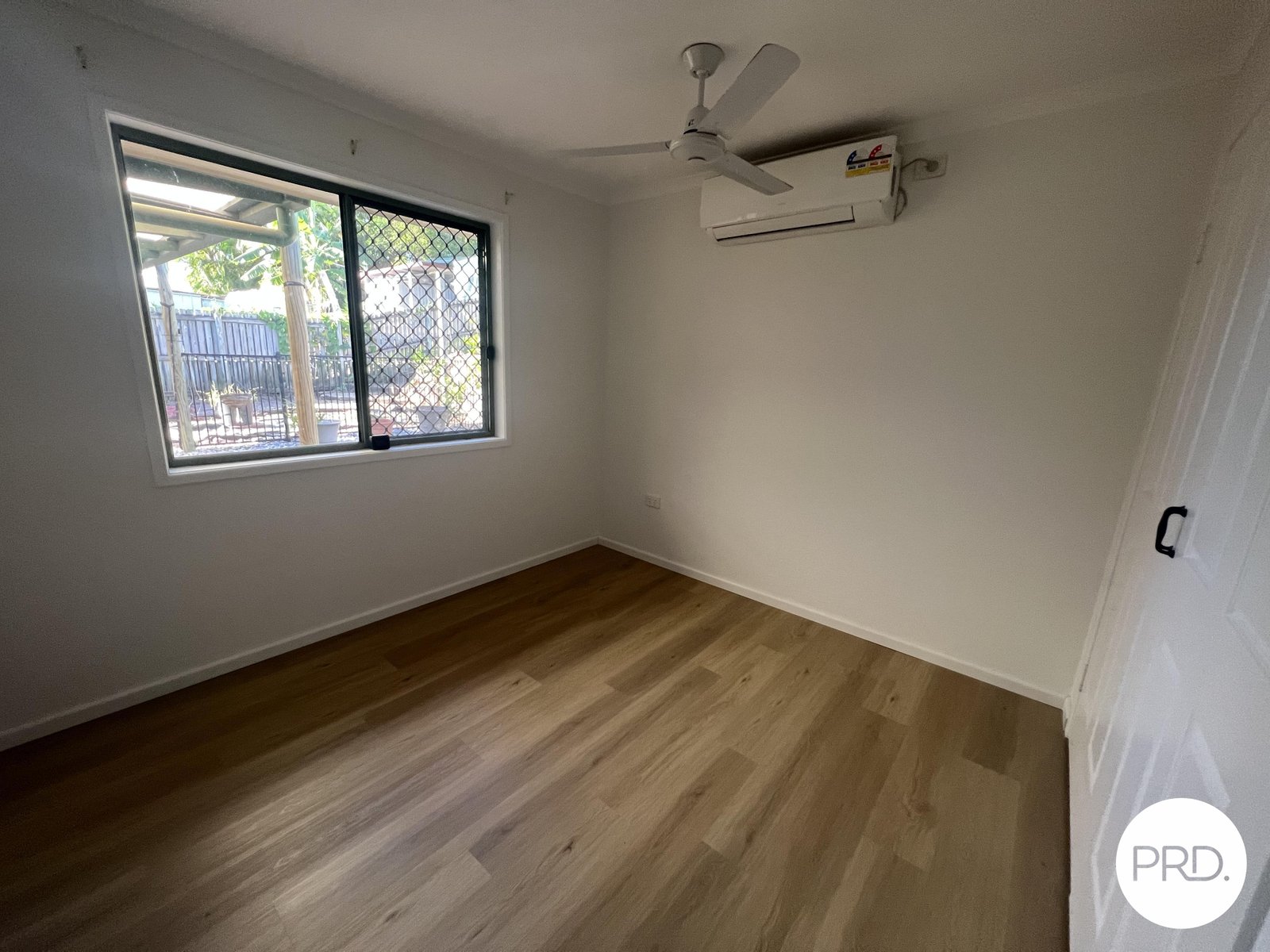 12 Curtis Avenue BOYNE ISLAND 4