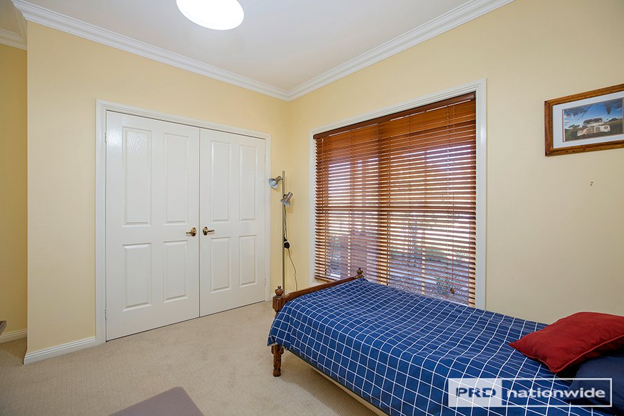 12 Daintree Circuit TAMWORTH 14