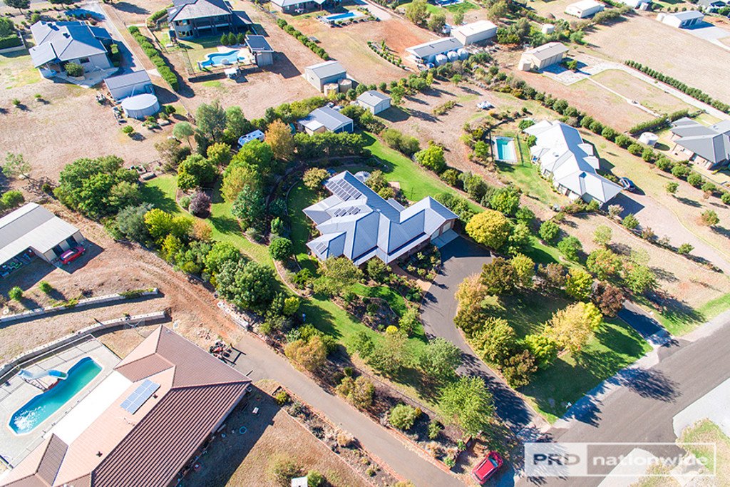 12 Daintree Circuit TAMWORTH 22