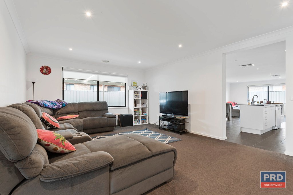 12 Daisy Street HUNTLY 5