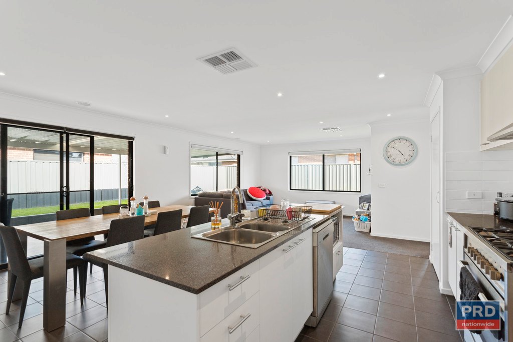 12 Daisy Street HUNTLY 6