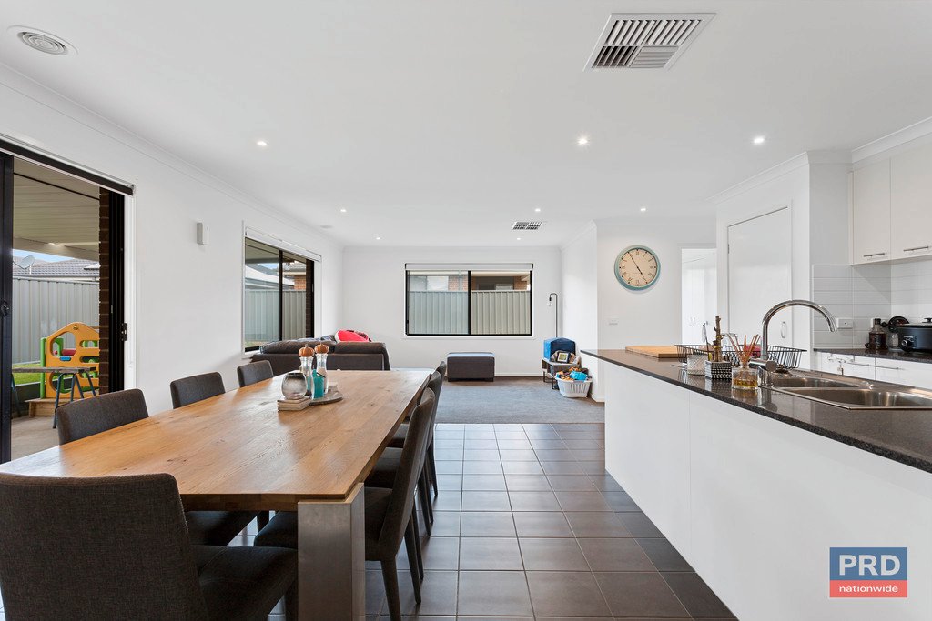 12 Daisy Street HUNTLY 9
