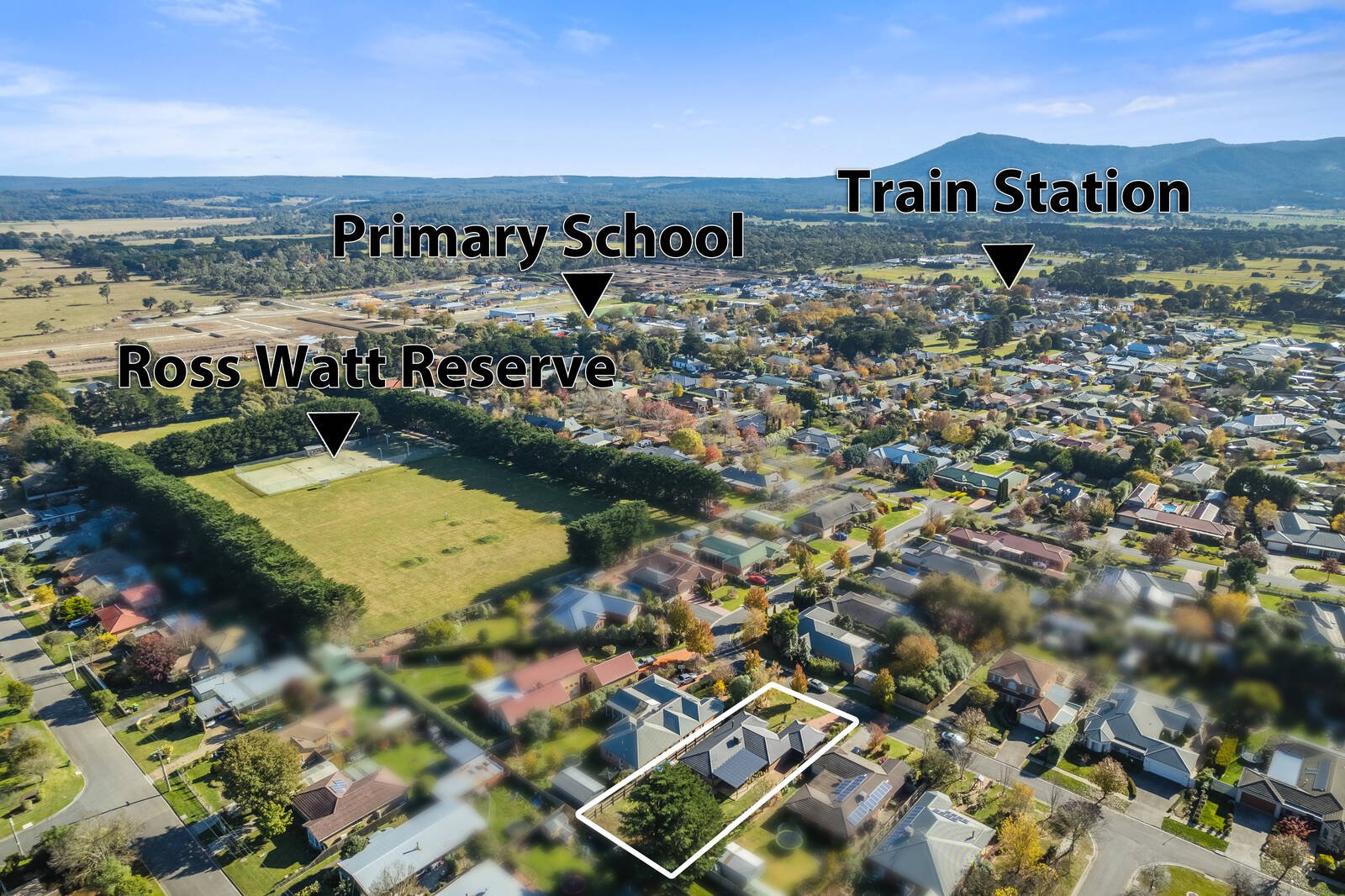 Real Estate and Property in 12 Dalray Crescent, New Gisborne, VIC