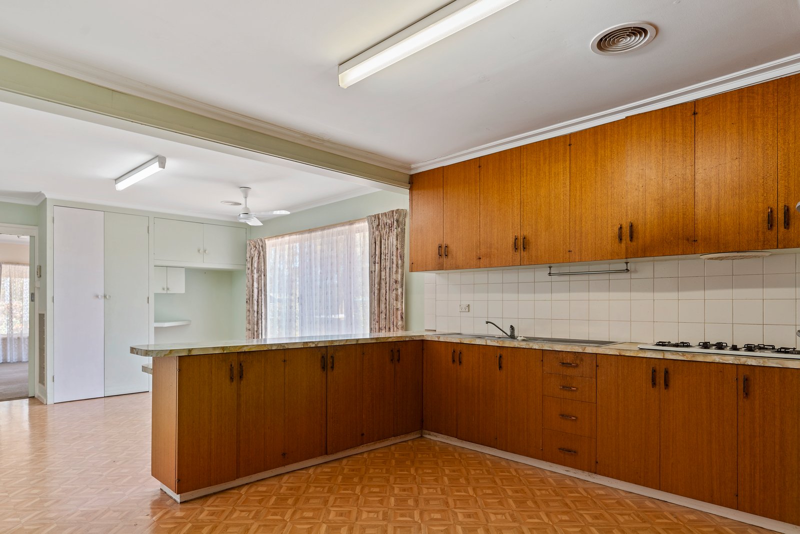 12 Daniel Street LONG GULLY 3