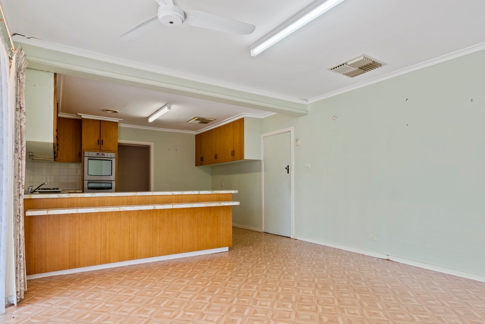 12 Daniel Street LONG GULLY 4