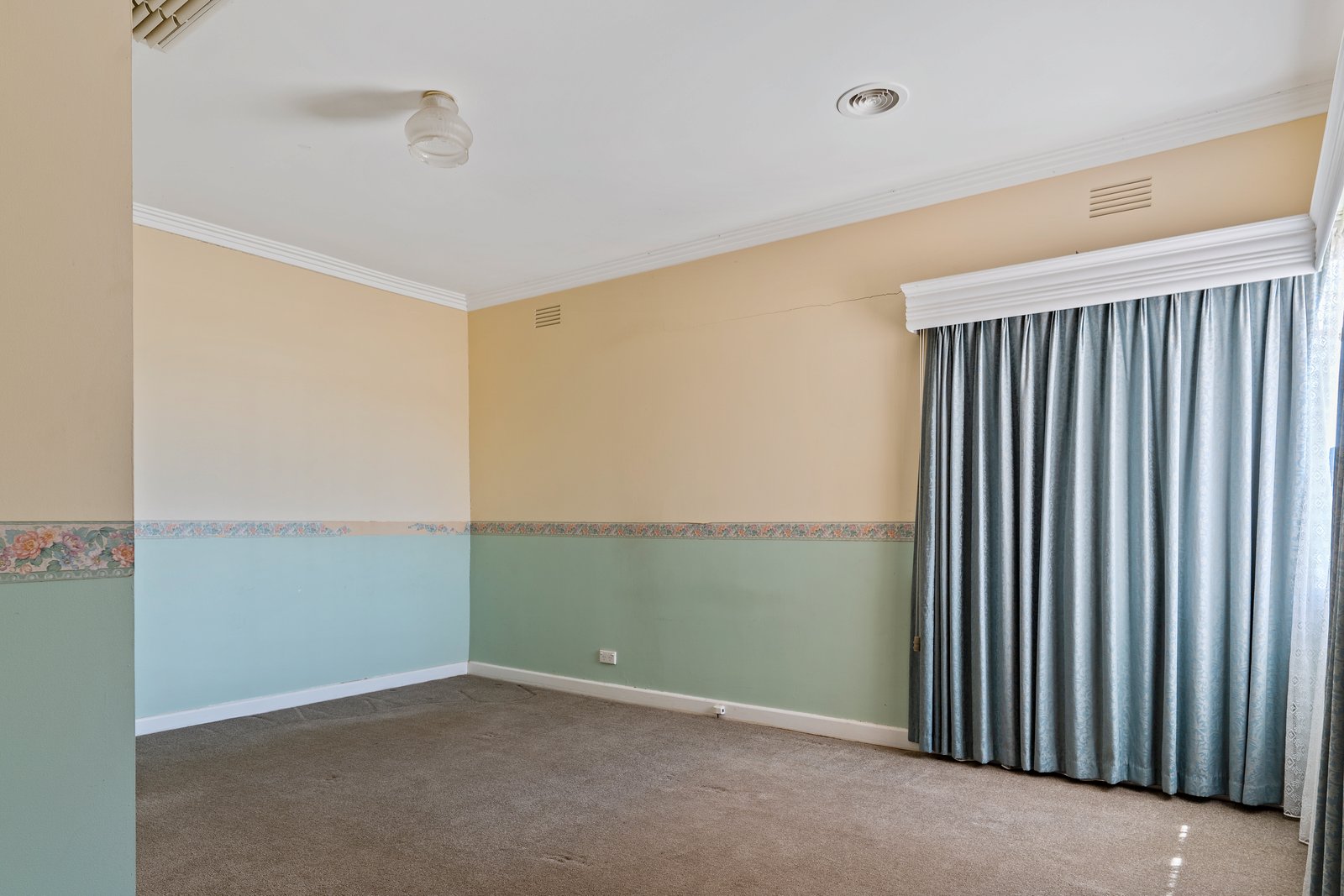 12 Daniel Street LONG GULLY 8