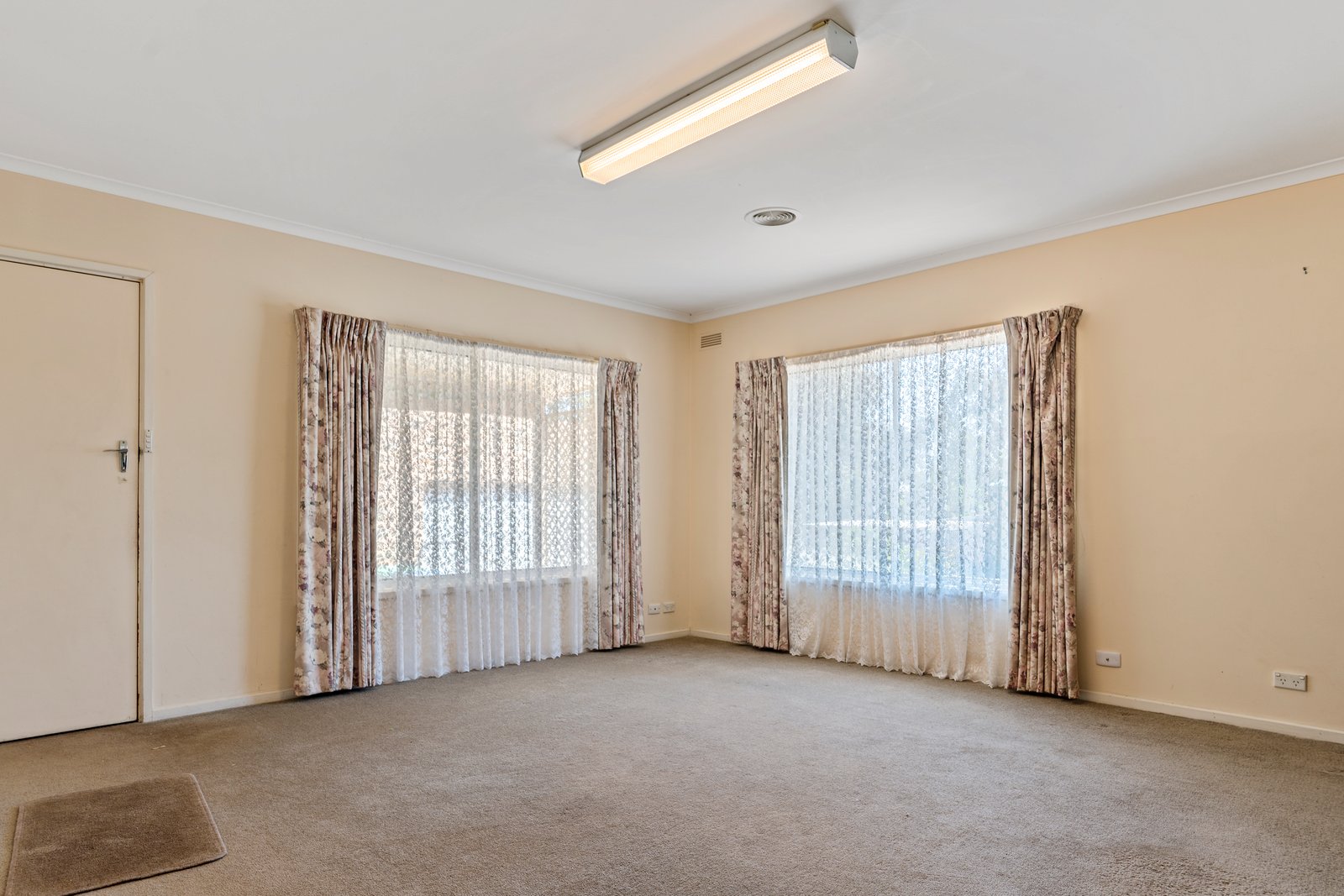 12 Daniel Street LONG GULLY 10