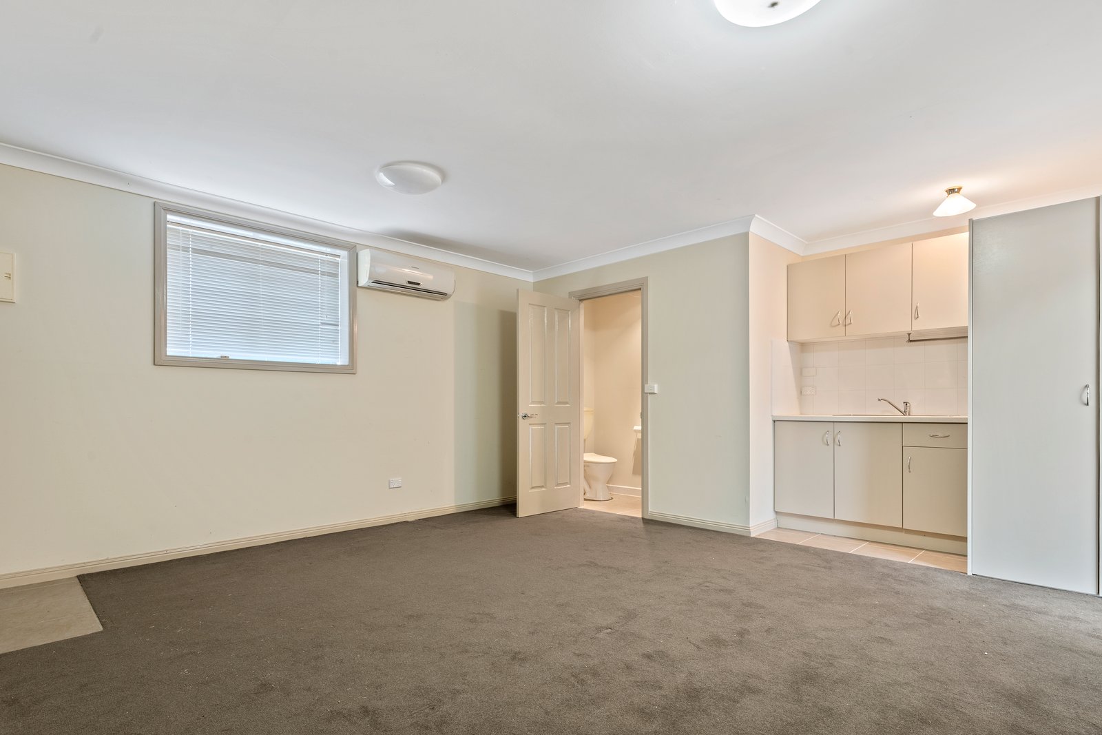 12 Daniel Street LONG GULLY 15