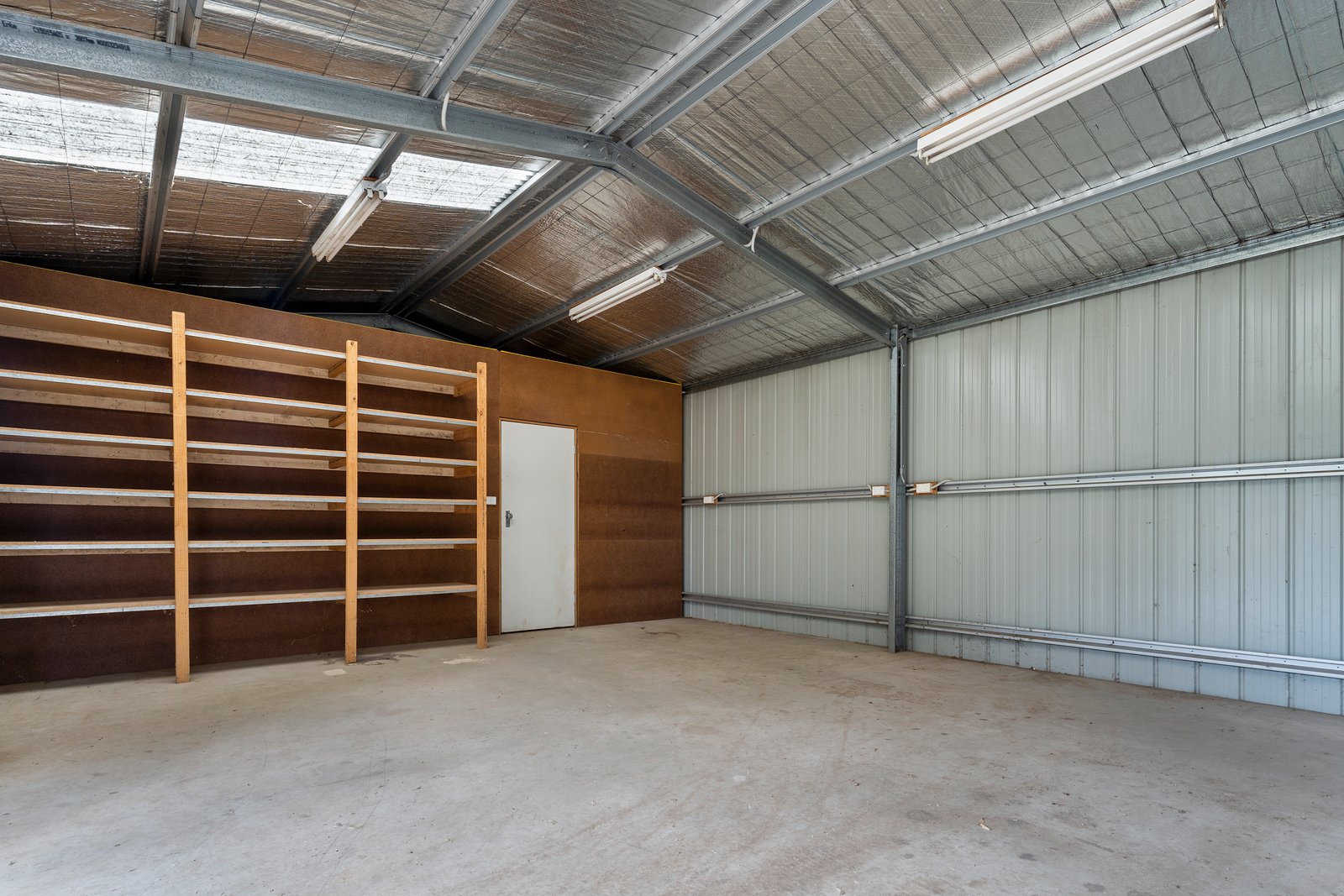 12 Daniel Street LONG GULLY 16