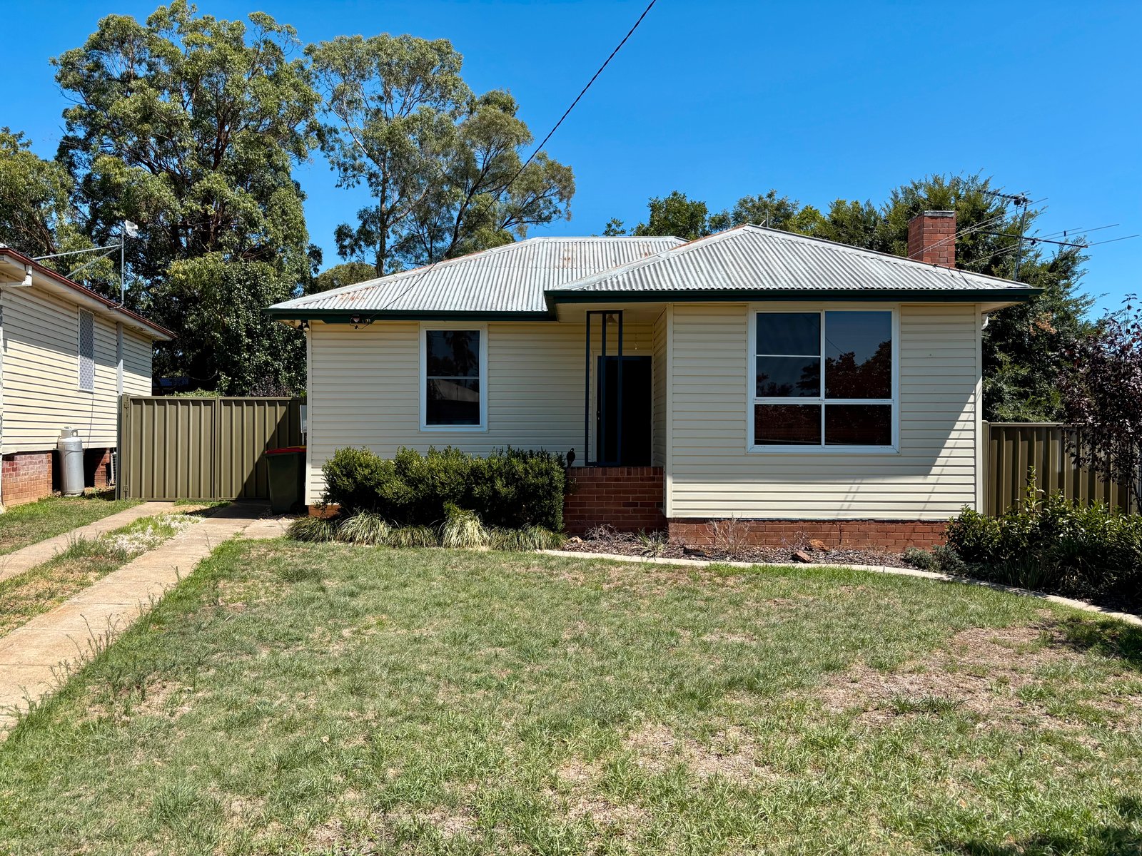 12 David Street TAMWORTH 1