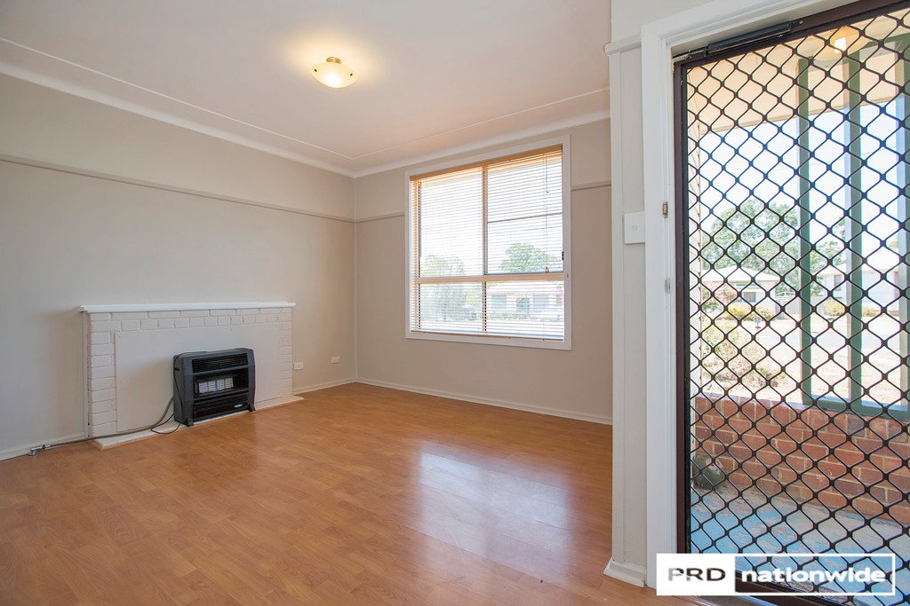 12 David Street TAMWORTH 5