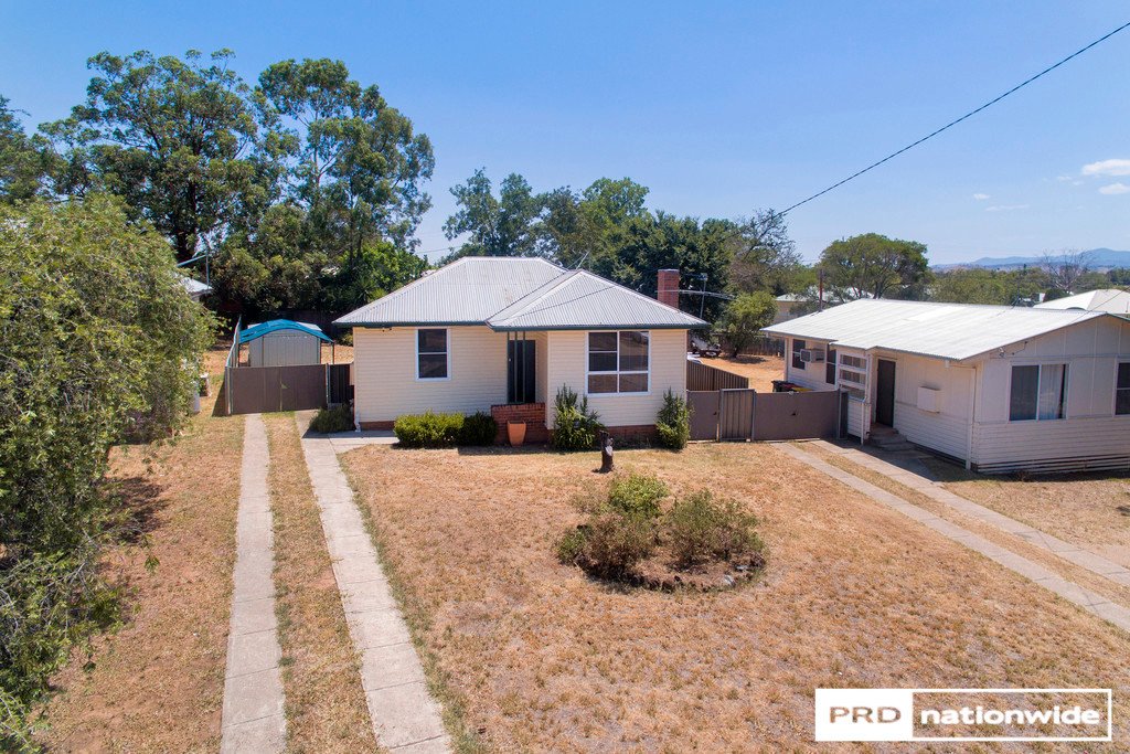 12 David Street TAMWORTH 10