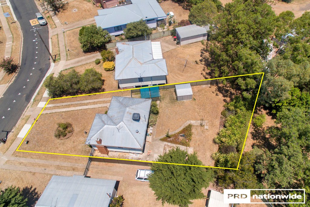 12 David Street TAMWORTH 14