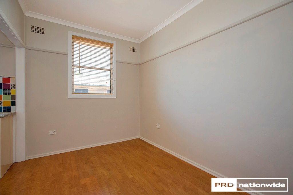 12 David Street TAMWORTH 20