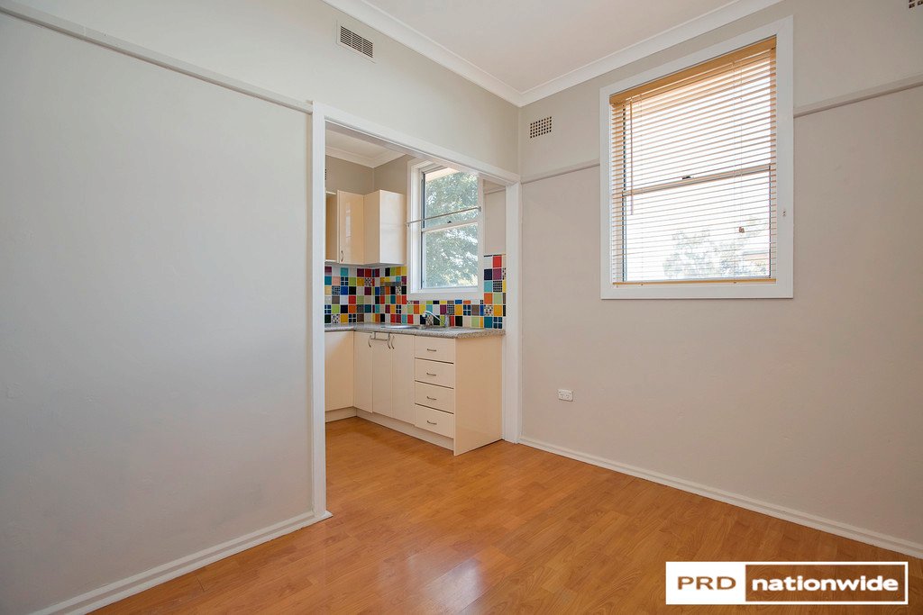 12 David Street TAMWORTH 21