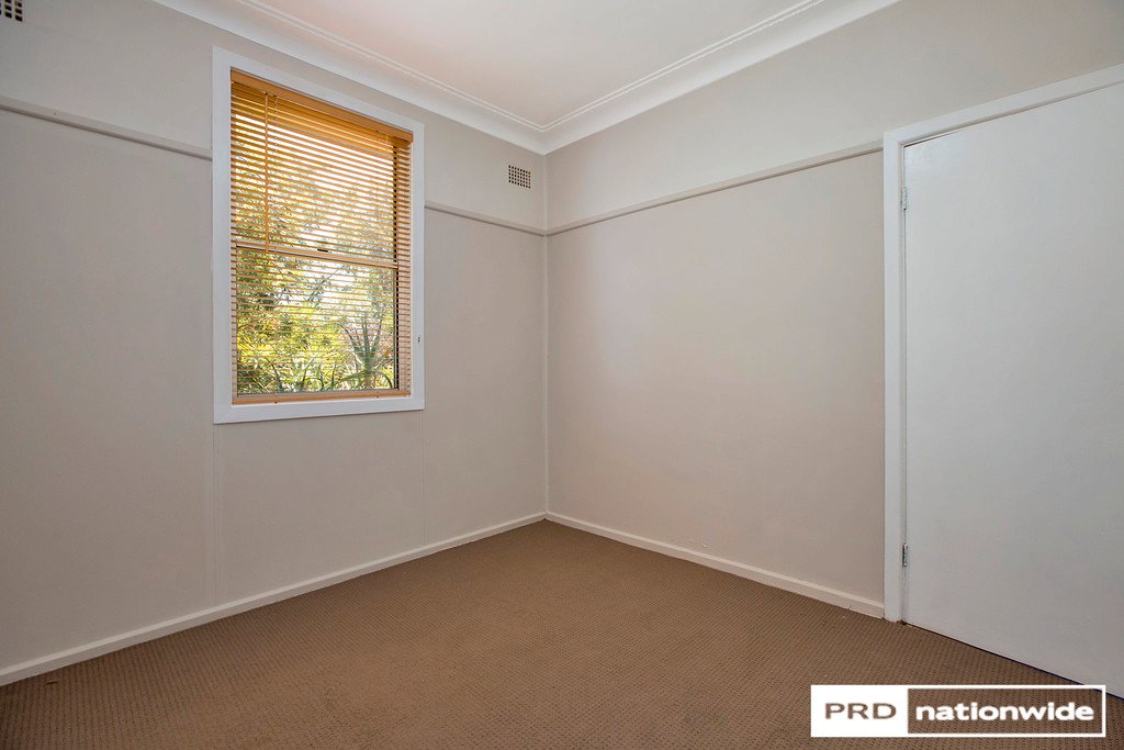 12 David Street TAMWORTH 25