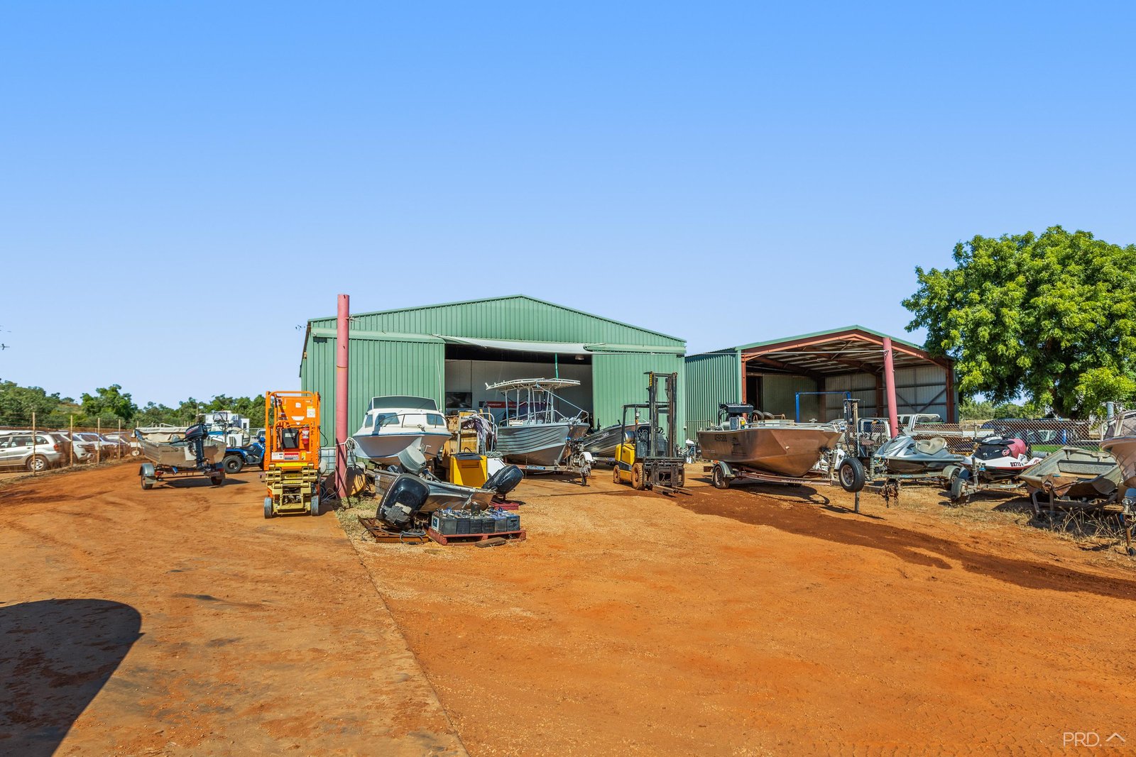 1/2 Decastilla Street MINYIRR 8