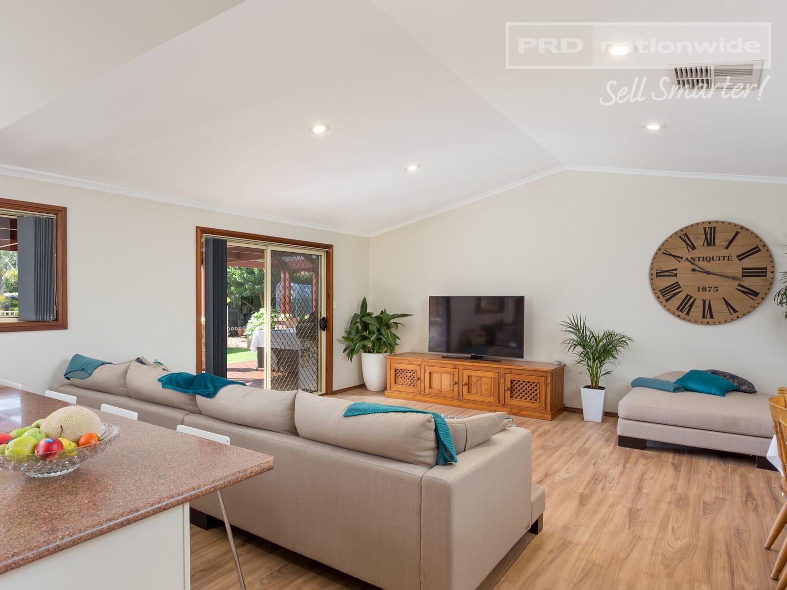 12 Delvin Place KOORINGAL 1