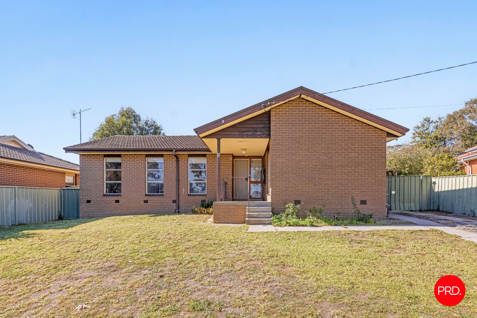 12 Derwent Dr  LONG GULLY 2