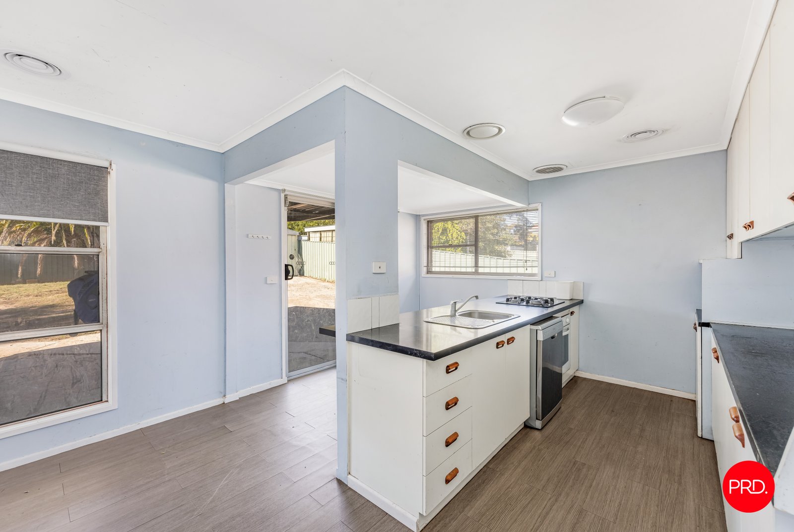 12 Derwent Dr  LONG GULLY 3