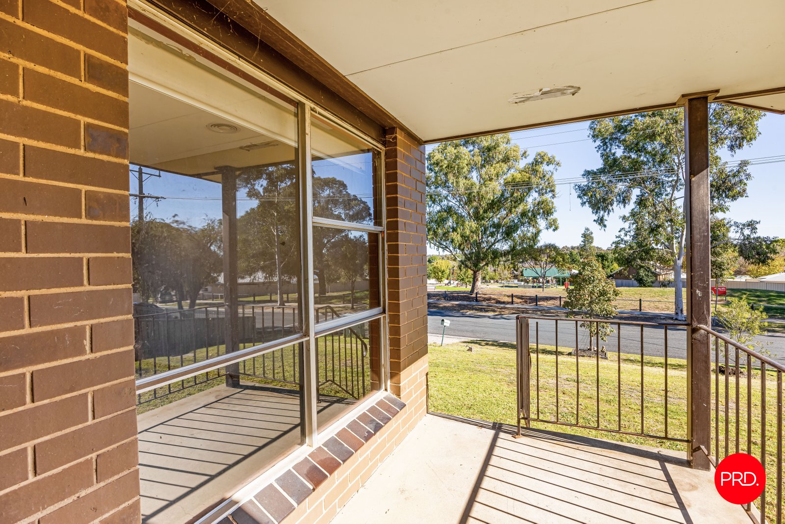 12 Derwent Dr  LONG GULLY 11