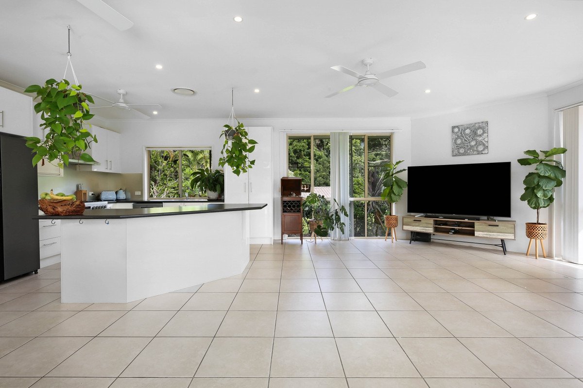 12 Des Quinlan Crescent Tallebudgera 4
