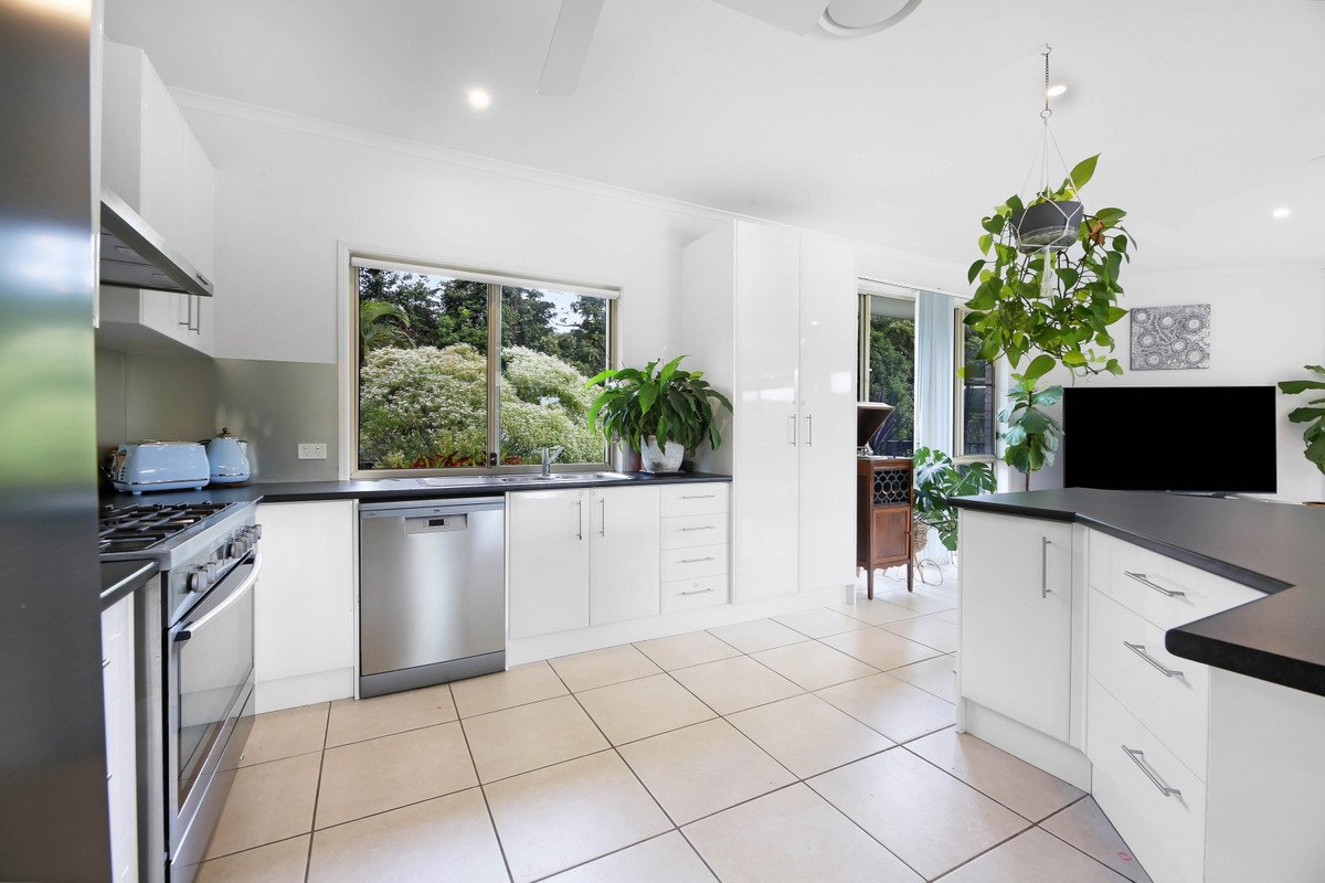 12 Des Quinlan Crescent Tallebudgera 13