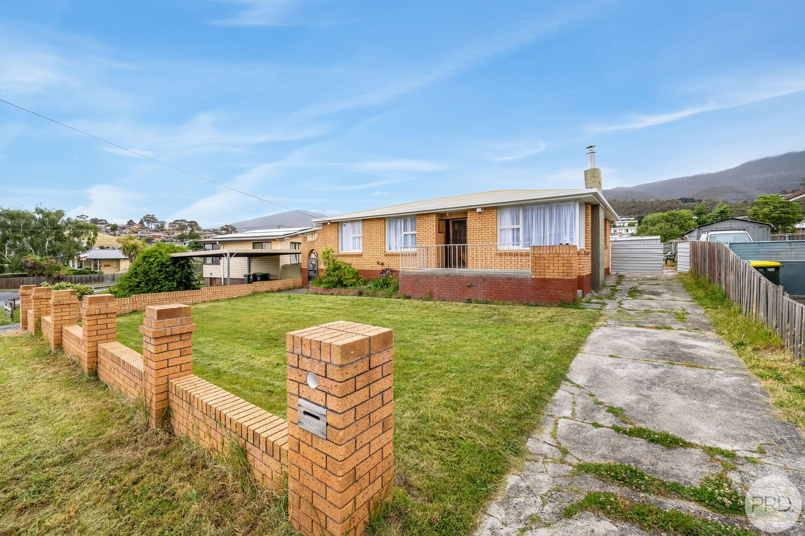12 Dewar Place CLAREMONT 2