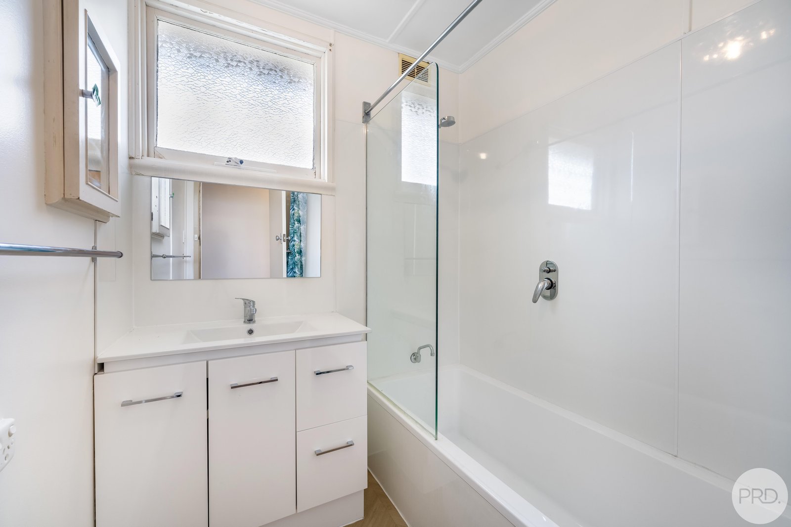 12 Dewar Place CLAREMONT 11