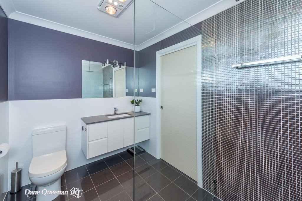 12 Dockside Avenue CORLETTE 24