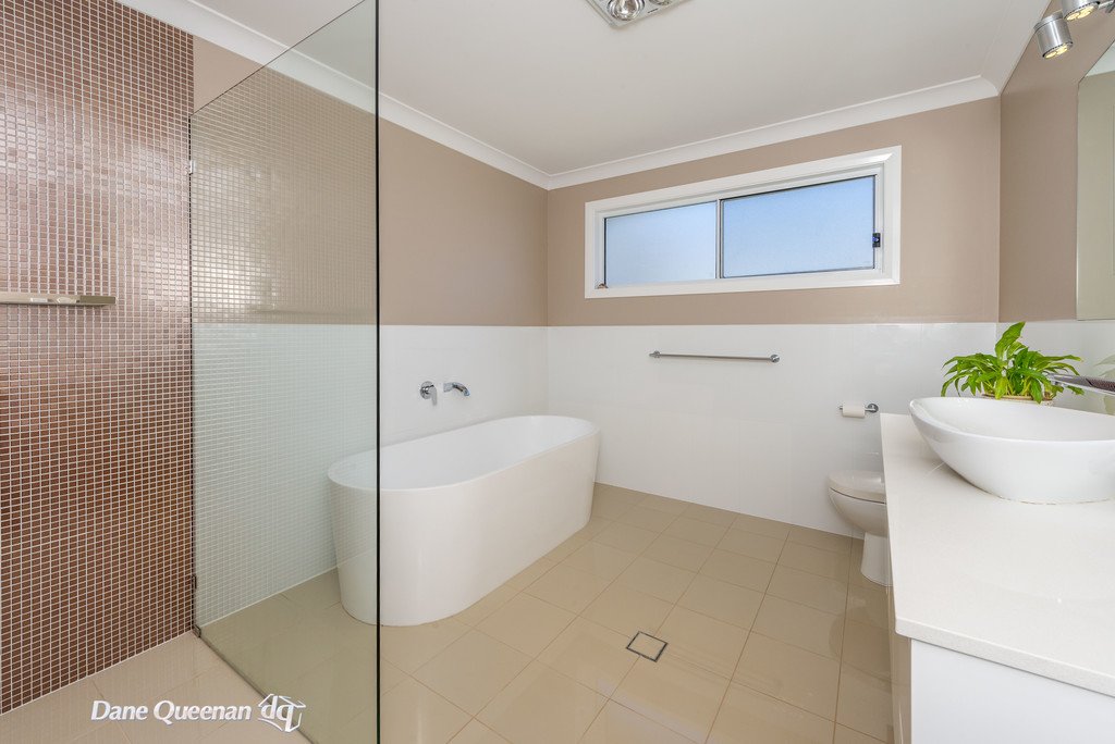12 Dockside Avenue CORLETTE 25