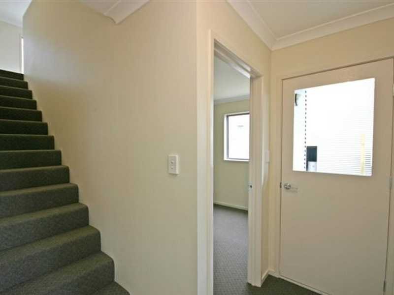 1/2 Dorothy Court WEST MOONAH 5