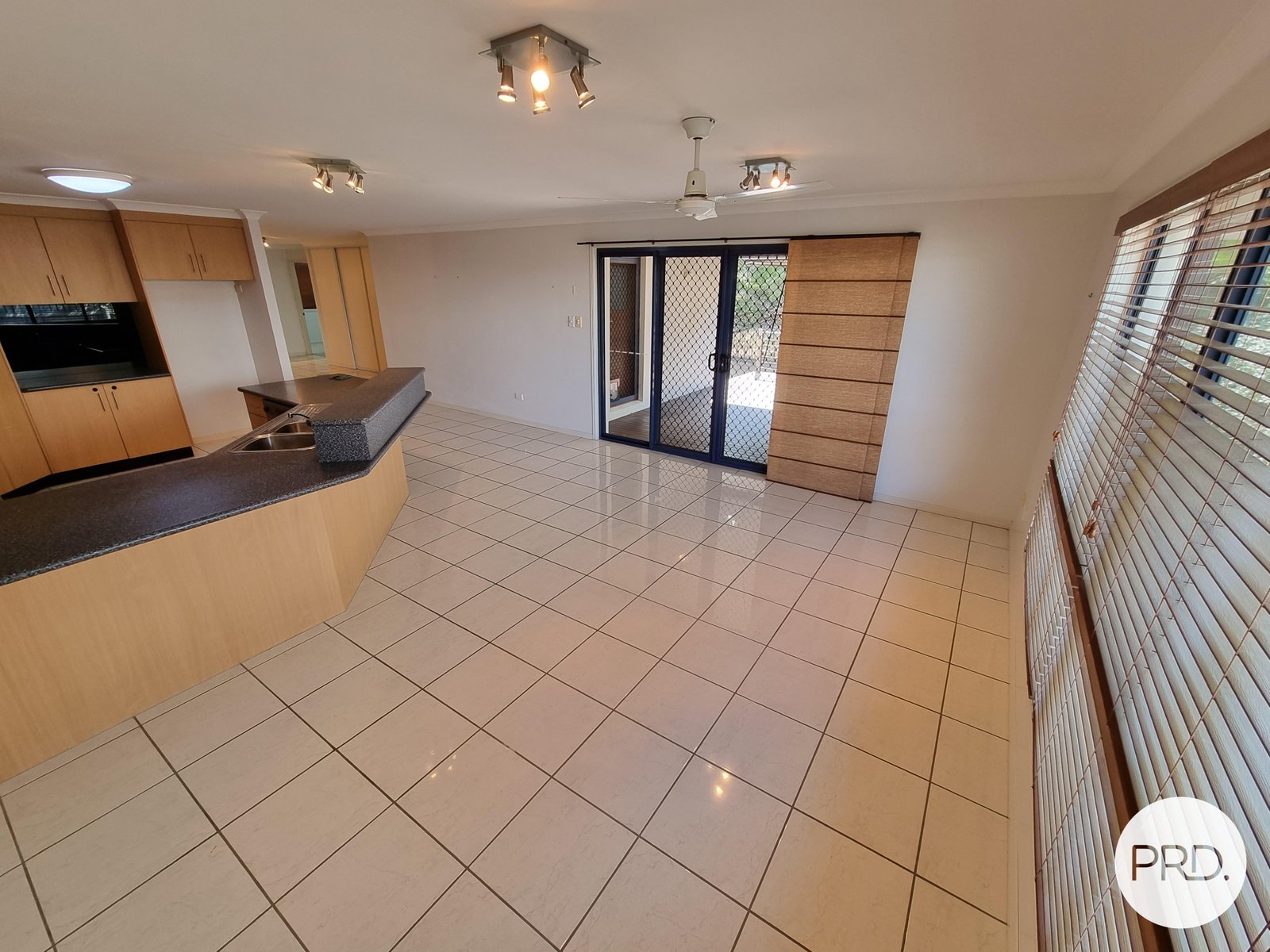 12 Driftwood Street TANNUM SANDS 8