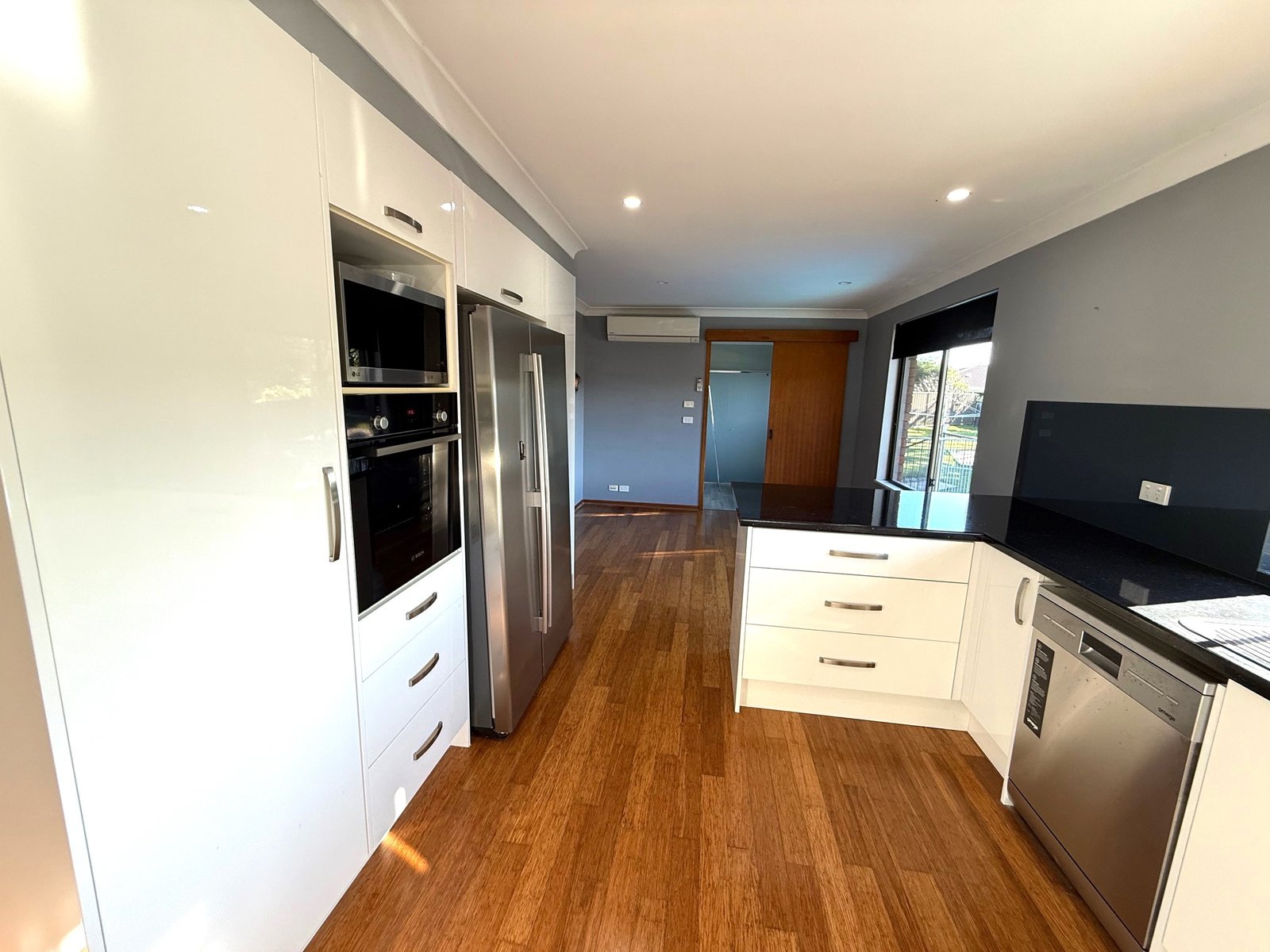 12 Duncan Close BOAMBEE EAST 4