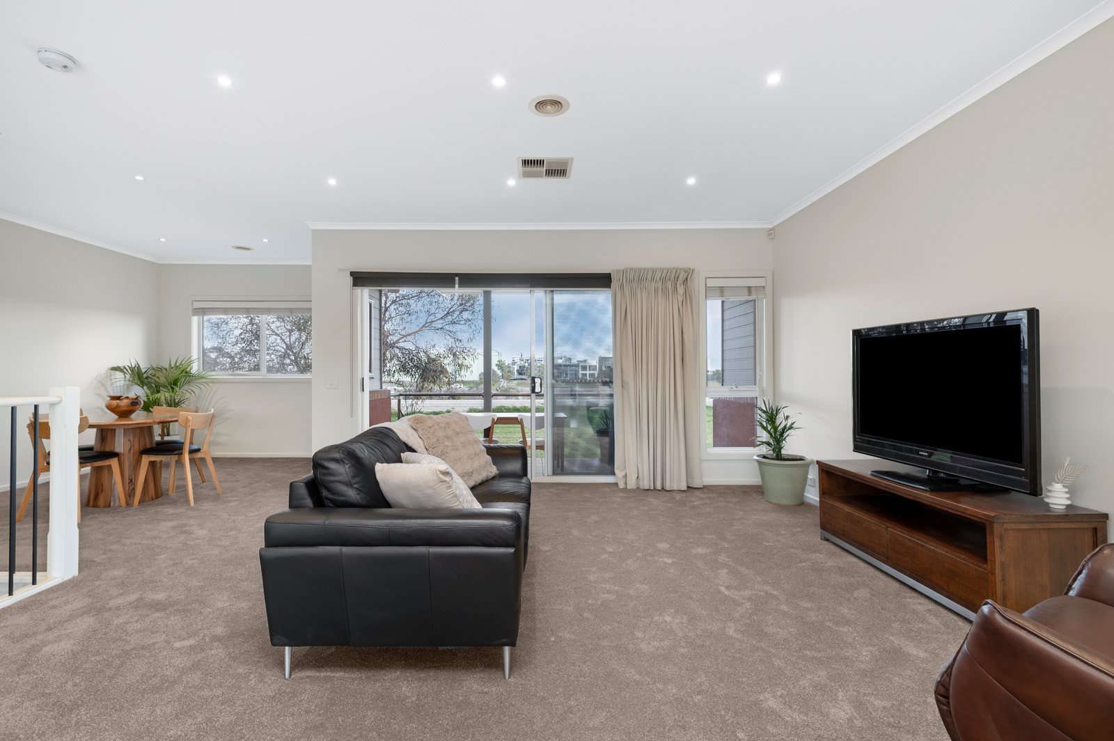 Gallery: 12 Dunk Crescent