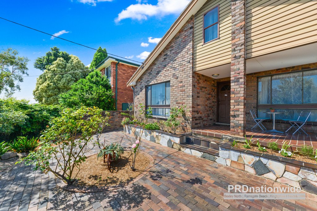 12 Dunkirk Avenue KINGSGROVE 2