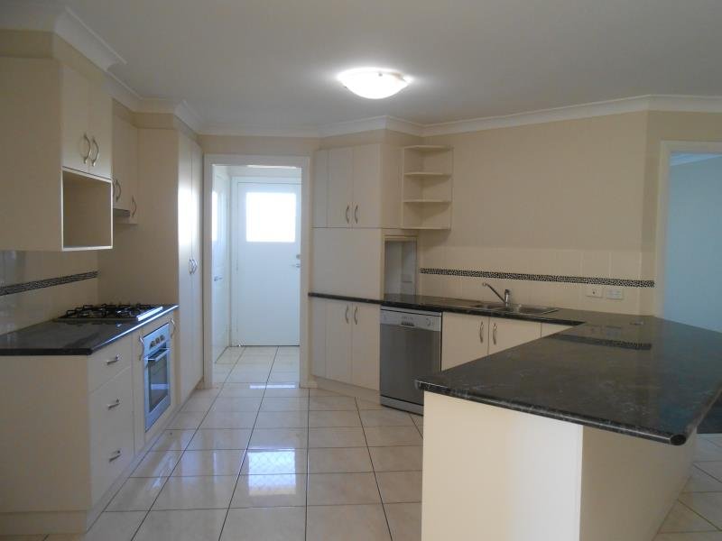 12 Eagle Avenue TAMWORTH 3