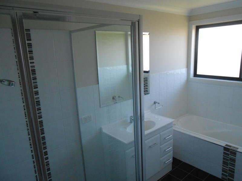 12 Eagle Avenue TAMWORTH 7