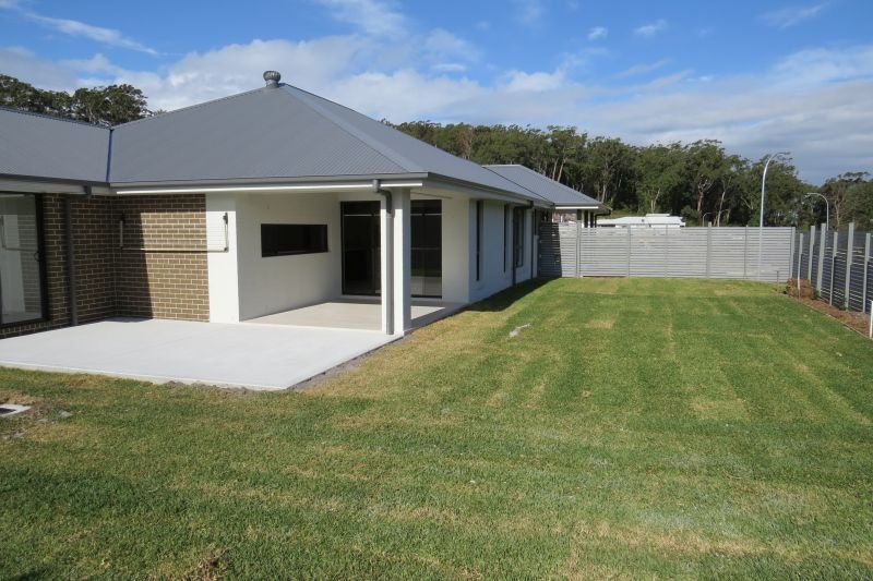 12 Ebbtide Way CORLETTE 3