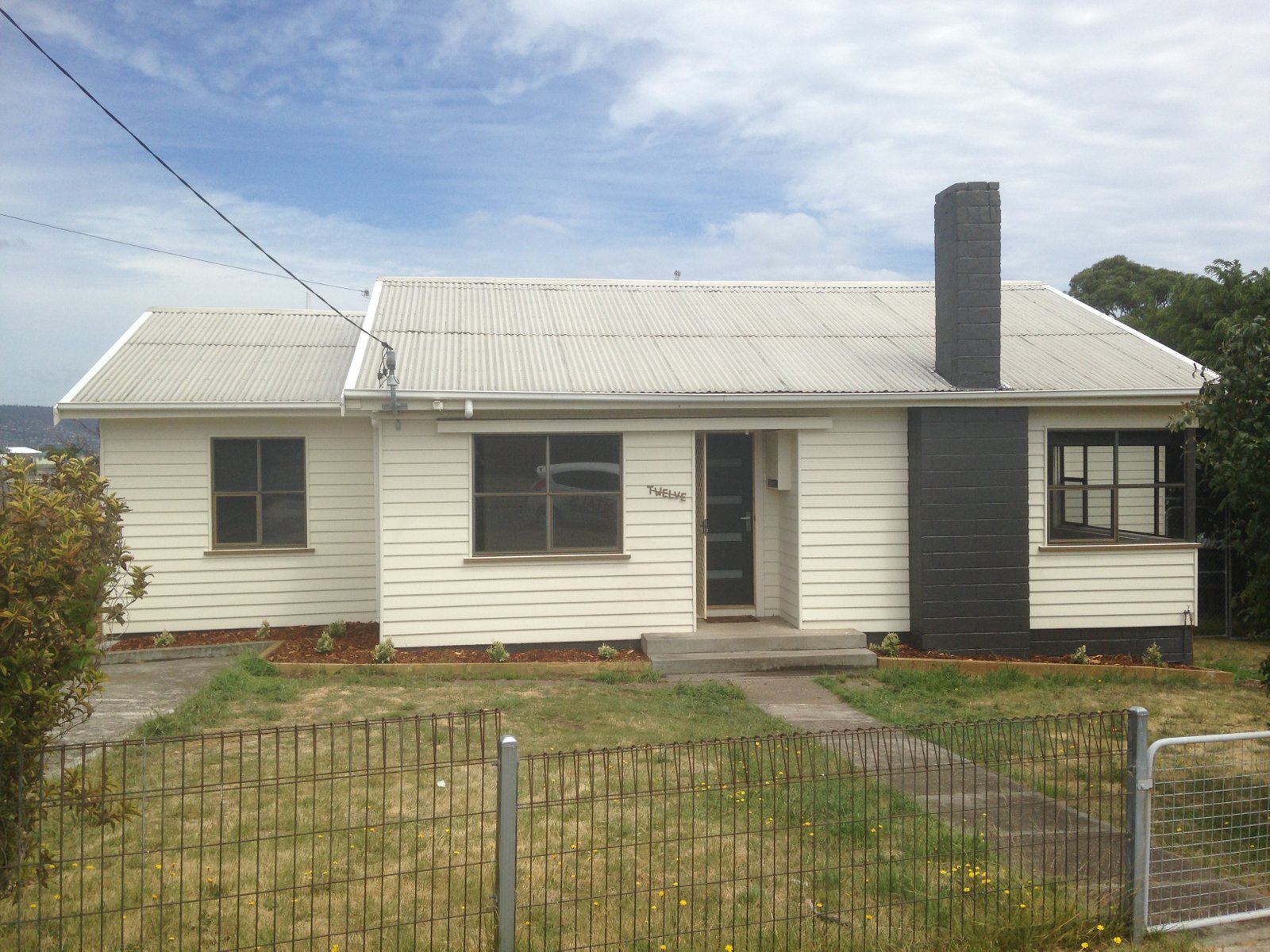 12 EDGEWORTH Street WARRANE 1