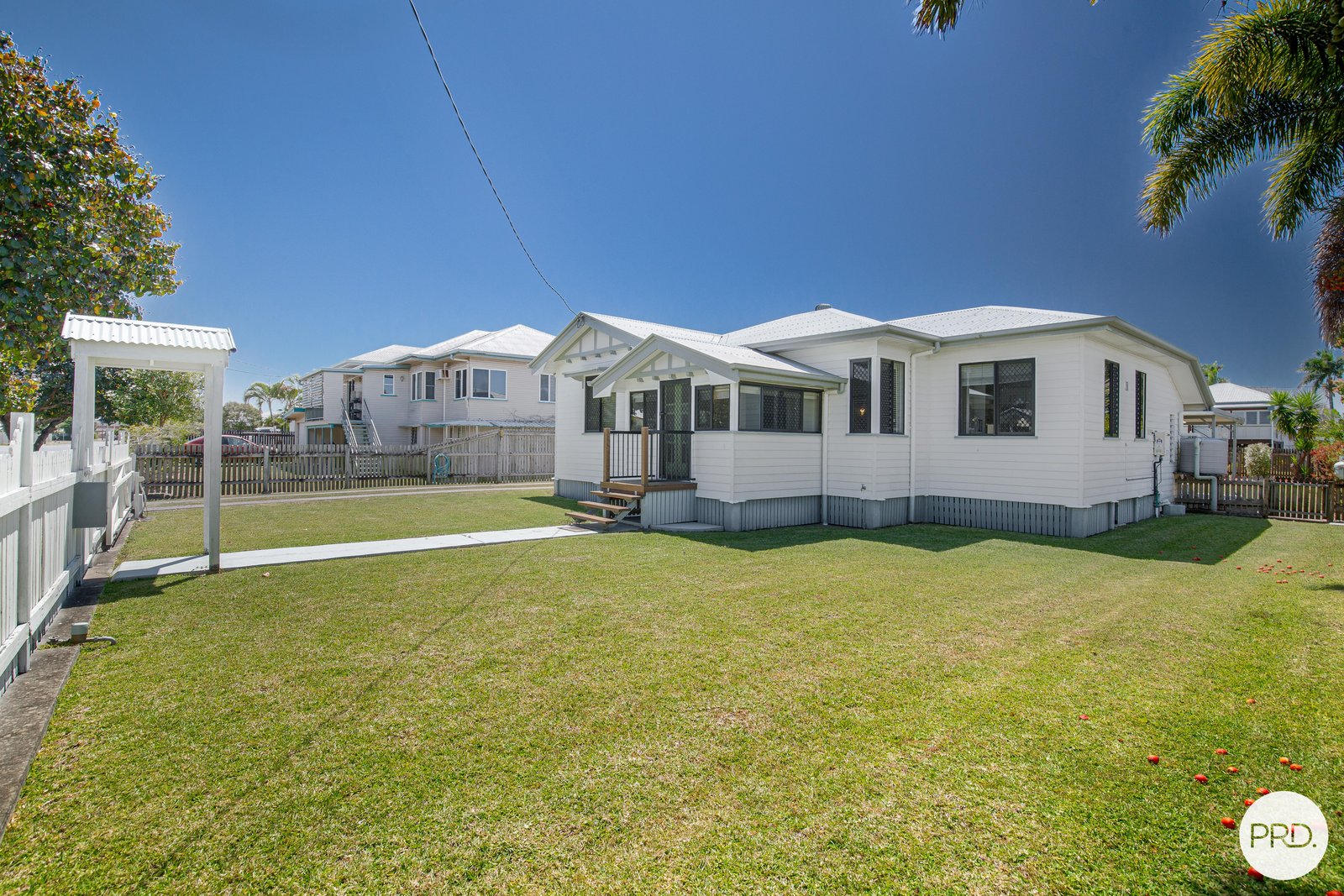 12 Edmonds Street WEST MACKAY 21
