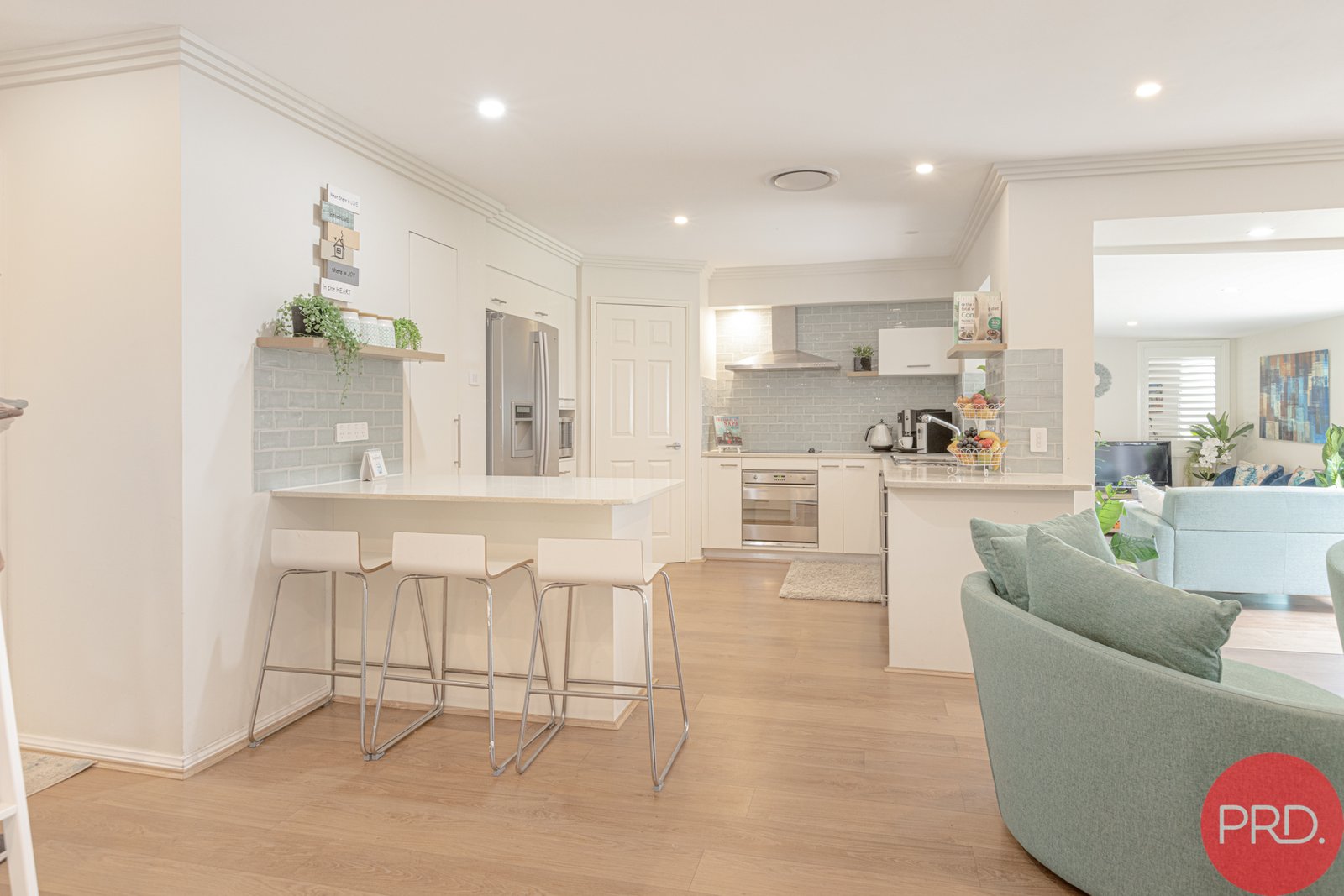 12 Edwards Avenue THORNTON 9