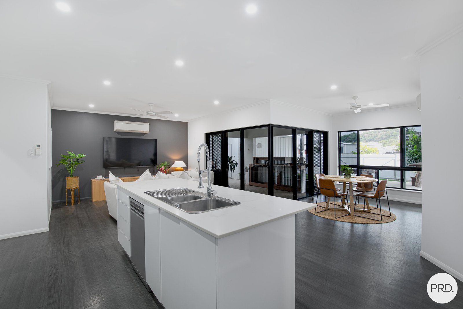 12 Eleanor Drive BEACONSFIELD 8